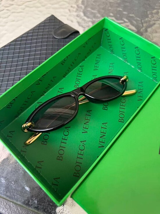Bottega Veneta BV1390S Cat Eye Sunglasses Black Gold main image 7